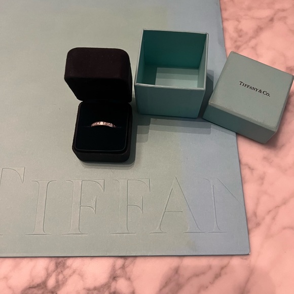 Tiffany & Co. platinum and diamond 3.0mm "Half Circle" ring - Picture 3 of 6